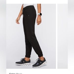 Januu jogger scrub pant!